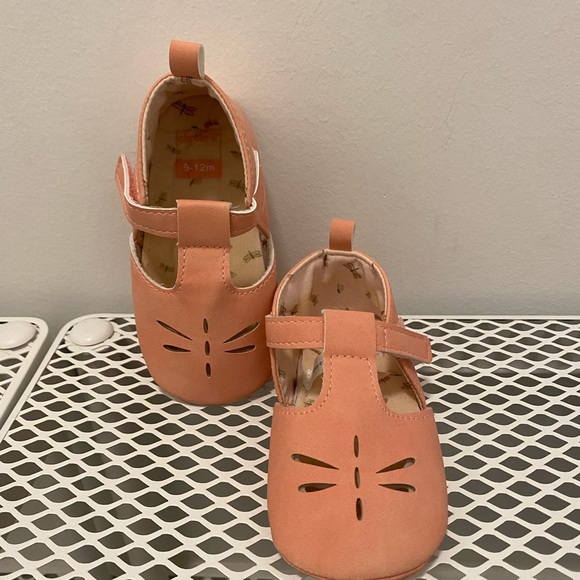 Carters ballerina shoes - size 9- 12 months - Picture 2 of 3